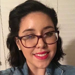 Meet your Posher, Lourdes